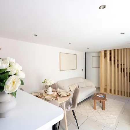 Destination Elegance Vieil Апартаменти
